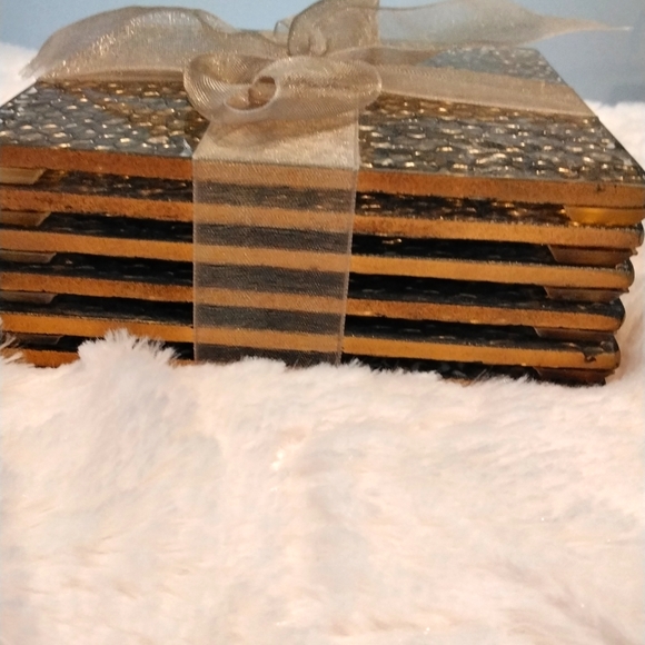 NWOT Goldtone coasters - Picture 3 of 6